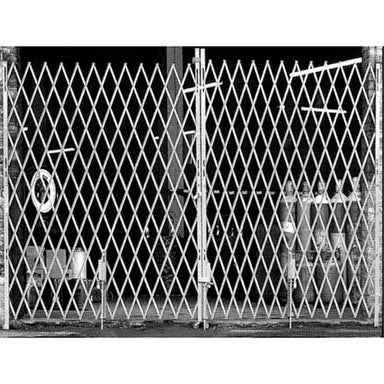IllinoisEngineeredProductsGalvanizedFoldingSecurityGates_FixedDoubleFolding_18_Lx6_6HExpanded-front close up view