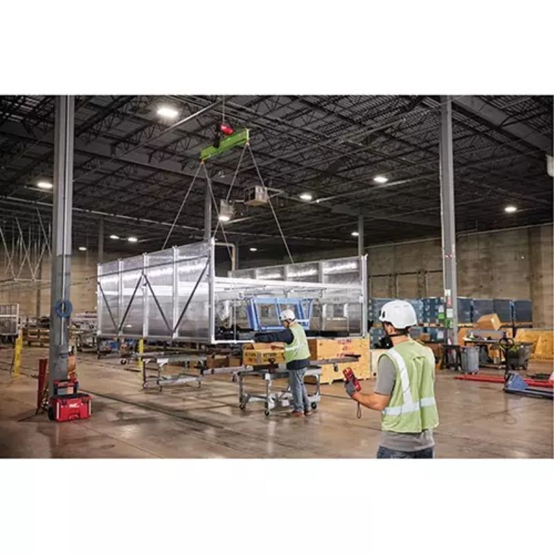 MilwaukeeM18_Compact1-TonChainHoistwithONE-KEY_2204lbs._1tons_Capacity_3-men in warehouse working