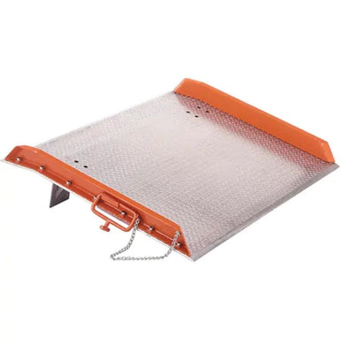 QualityRailingsAluminumDockboards_84Lx72W_8000lbs.Cap-top close up view