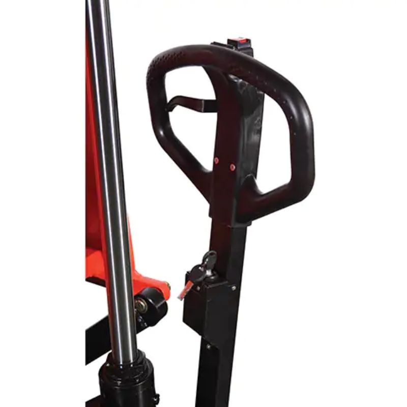 MobileIndustriesEBSL22NBatterySkidLift_Steel_2200lbs.Capacity_2_cb033e47-2b9a-4569-b981-00b3c5387383-close up view handle